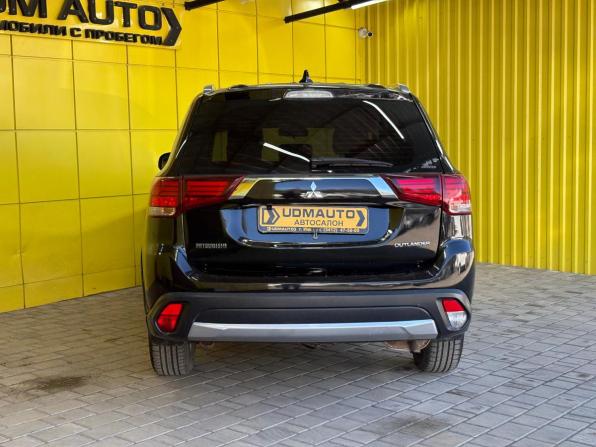 Mitsubishi Outlander III Рестайлинг 2 с пробегом 2017 года, цена 1 599 000 рублей, 157100 км, внедорожник, Автокод Объявления