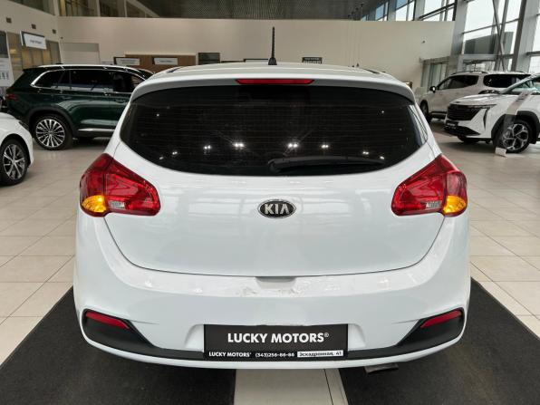Kia Ceed II с пробегом 2012 года, цена 695 000 рублей, 193438 км, хэтчбек, Автокод Объявления