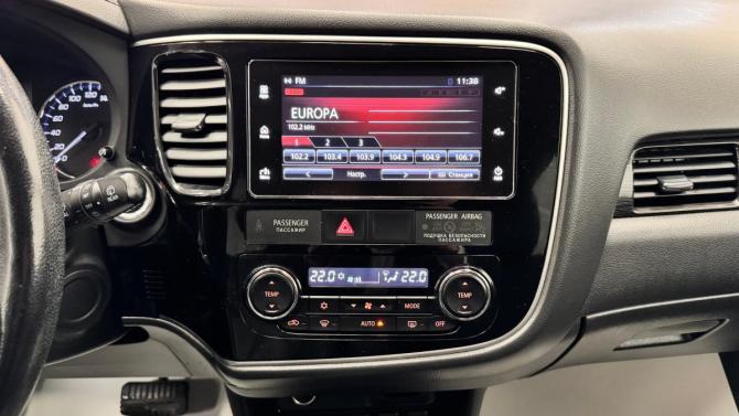 Mitsubishi Outlander III Рестайлинг 3 с пробегом 2018 года, цена 2 220 000 рублей, 102351 км, внедорожник, Автокод Объявления