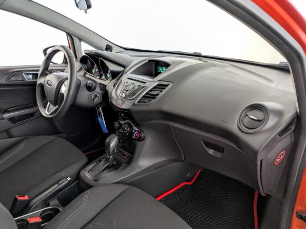 Ford Fiesta Mk6 Рестайлинг с пробегом 2019 года, цена 1 150 000 рублей, 62154 км, хэтчбек, Автокод Объявления