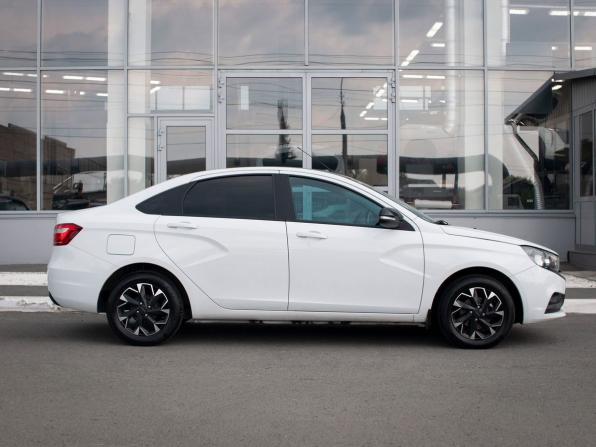 Lada (ВАЗ) Vesta I с пробегом 2022 года, цена 1 100 000 рублей, 41632 км, седан, Автокод Объявления