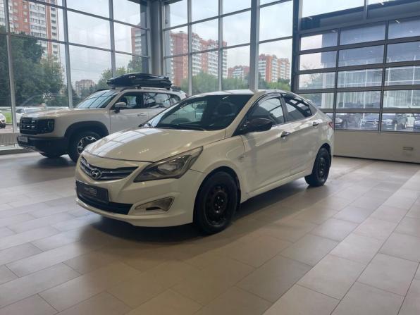 Hyundai Solaris I Рестайлинг с пробегом 2016 года, цена 601 000 рублей, 199000 км, седан, Автокод Объявления