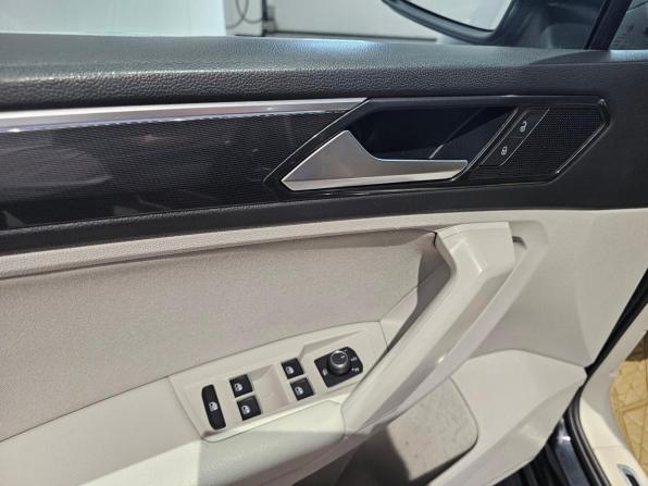 Volkswagen Tiguan II с пробегом 2017 года, цена 2 059 000 рублей, 179939 км, внедорожник, Автокод Объявления