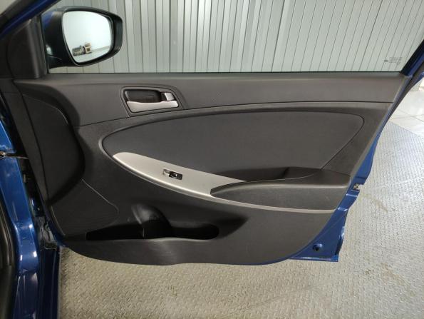 Hyundai Solaris I Рестайлинг с пробегом 2015 года, цена 1 045 000 рублей, 134583 км, хэтчбек, Автокод Объявления
