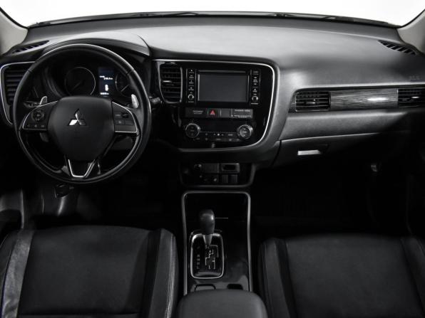 Mitsubishi Outlander III Рестайлинг 2 с пробегом 2017 года, цена 1 690 000 рублей, 194000 км, внедорожник, Автокод Объявления