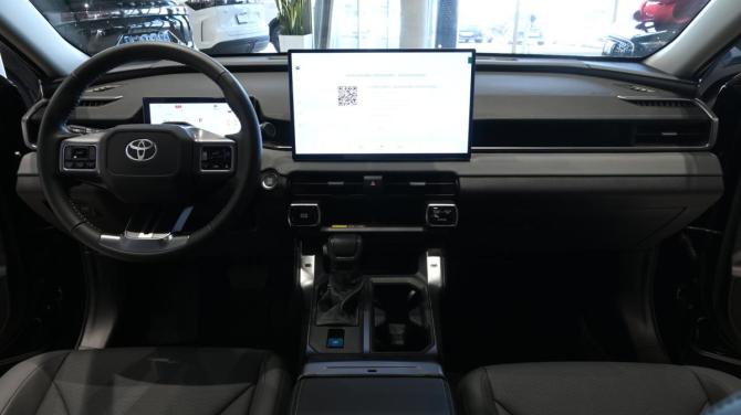 Toyota RAV4 VI (XA60) с пробегом 2026 года, цена 4 075 000 рублей, 43 км, внедорожник, Автокод Объявления