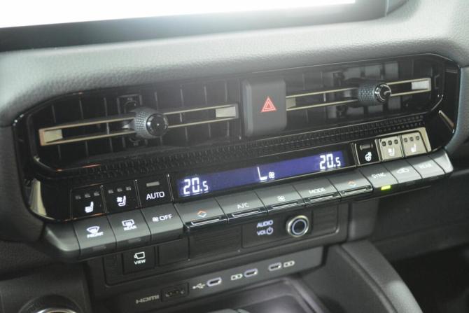 Toyota Land Cruiser Prado 250 Series с пробегом 2024 года, цена 12 380 000 рублей, 36 км, внедорожник, Автокод Объявления