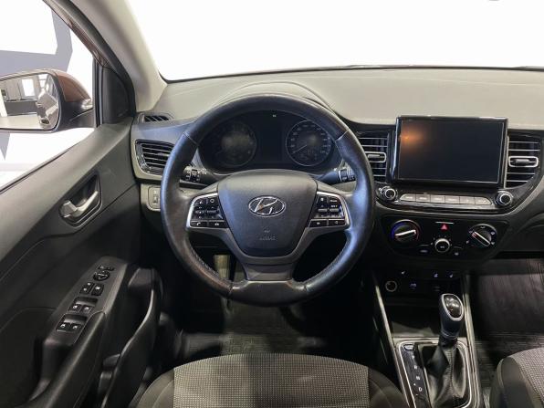 Hyundai Solaris II Рестайлинг с пробегом 2022 года, цена 1 699 900 рублей, 56000 км, седан, Автокод Объявления
