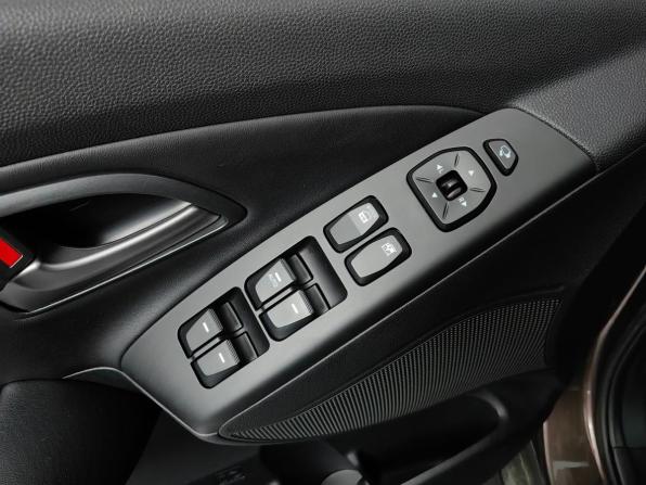 Hyundai ix35 I Рестайлинг с пробегом 2014 года, цена 1 225 000 рублей, 155345 км, внедорожник, Автокод Объявления