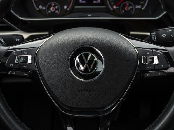 Volkswagen Passat B8 Рестайлинг с пробегом 2020 года, цена 2 859 000 рублей, 52620 км, седан, Автокод Объявления