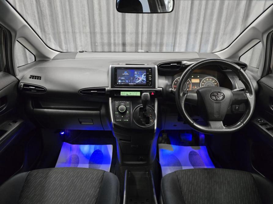 Toyota Wish II Красноярск  - изображение 12