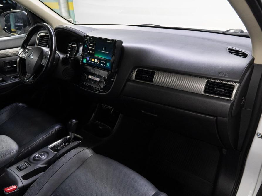 Mitsubishi Outlander III Рестайлинг 2 Тюмень  - изображение 16