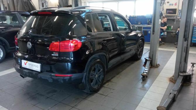 Volkswagen Tiguan I Рестайлинг с пробегом 2015 года, цена 1 212 000 рублей, 188242 км, внедорожник, Автокод Объявления