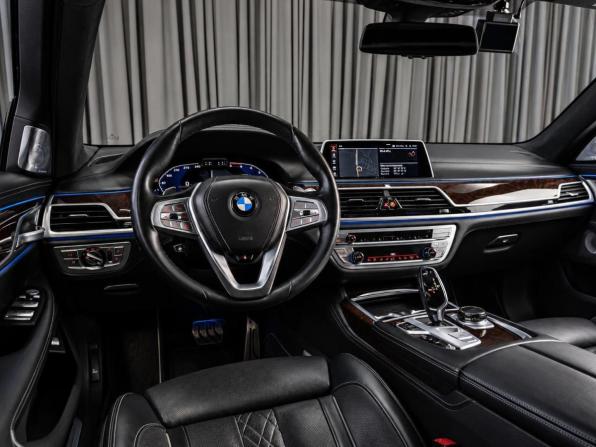 BMW 7 серии VI (G11/G12) Рестайлинг с пробегом 2019 года, цена 6 499 000 рублей, 95174 км, седан, Автокод Объявления