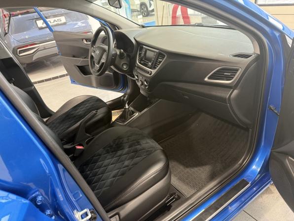 Hyundai Solaris II с пробегом 2017 года, цена 1 030 000 рублей, 83826 км, седан, Автокод Объявления