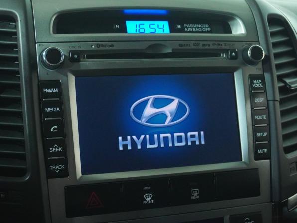 Hyundai Santa Fe II Рестайлинг с пробегом 2011 года, цена 1 100 000 рублей, 309126 км, внедорожник, Автокод Объявления