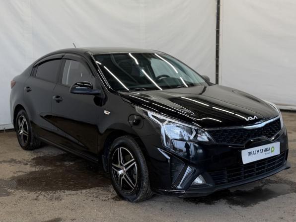 Kia Rio IV Рестайлинг с пробегом 2021 года, цена 1 390 000 рублей, 117156 км, седан, Автокод Объявления