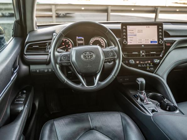 Toyota Camry VIII (XV70) Рестайлинг с пробегом 2021 года, цена 2 998 000 рублей, 72720 км, седан, Автокод Объявления