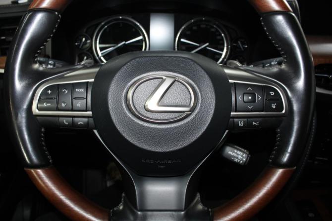 Lexus LX III Рестайлинг 2 с пробегом 2020 года, цена 10 300 000 рублей, 87396 км, внедорожник, Автокод Объявления