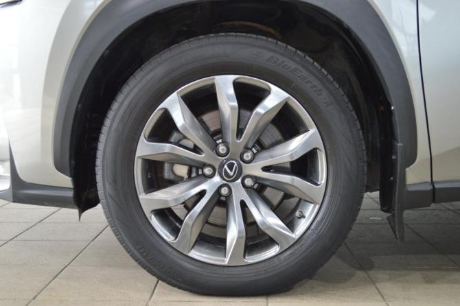 Lexus NX I с пробегом 2015 года, цена 2 550 000 рублей, 165973 км, внедорожник, Автокод Объявления