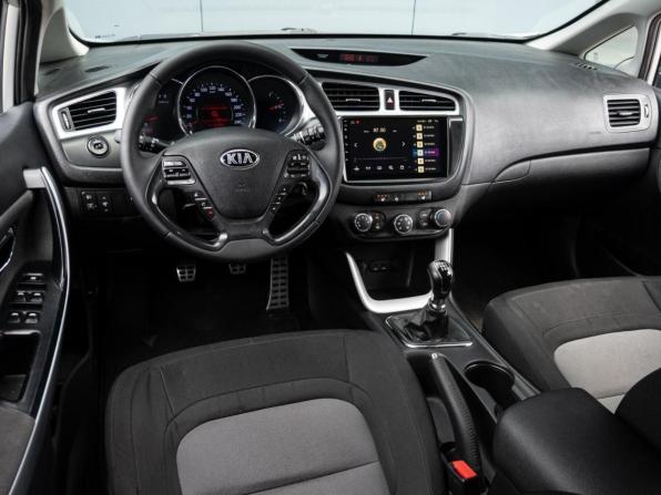 Kia Ceed II с пробегом 2013 года, цена 965 000 рублей, 251916 км, хэтчбек, Автокод Объявления