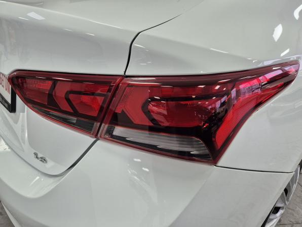 Hyundai Solaris II с пробегом 2017 года, цена 779 000 рублей, 288312 км, седан, Автокод Объявления