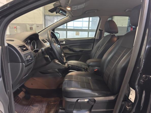 Ford Kuga I с пробегом 2012 года, цена 799 000 рублей, 215000 км, внедорожник, Автокод Объявления