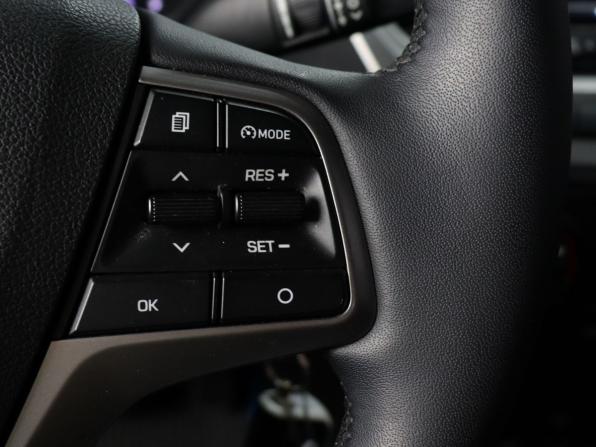 Hyundai Solaris II с пробегом 2019 года, цена 1 350 000 рублей, 106665 км, седан, Автокод Объявления