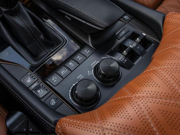 Lexus LX III Рестайлинг 2 с пробегом 2021 года, цена 8 100 000 рублей, 200407 км, внедорожник, Автокод Объявления