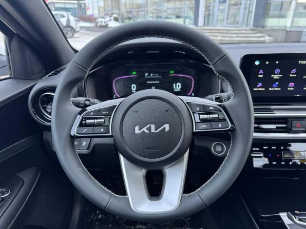 Новый Kia K3 II (China Market) Рестайлинг 2025 года, цена 2 800 000 рублей, седан, Автокод Объявления