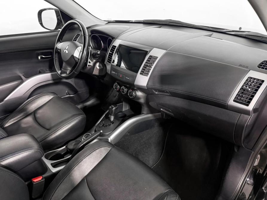 Mitsubishi Outlander II Рестайлинг Санкт-Петербург  - изображение 14