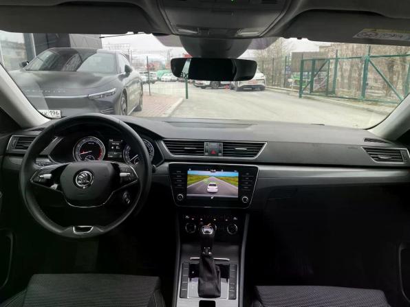 Skoda Superb III Рестайлинг с пробегом 2021 года, цена 2 289 000 рублей, 121818 км, лифтбек, Автокод Объявления
