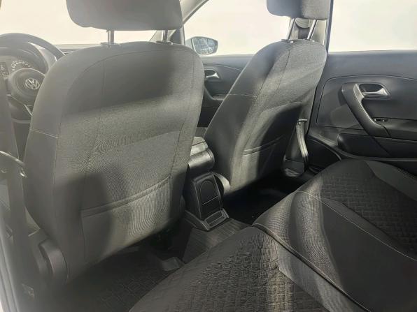 Volkswagen Polo V Рестайлинг с пробегом 2018 года, цена 960 000 рублей, 105000 км, седан, Автокод Объявления