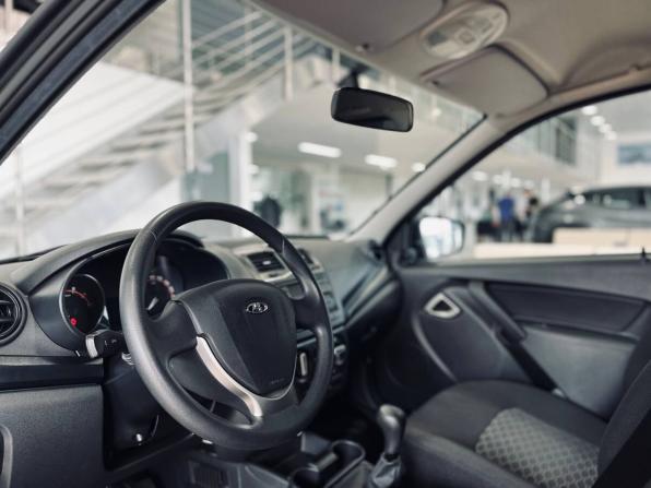 Lada (ВАЗ) Granta I Рестайлинг с пробегом 2022 года, цена 759 900 рублей, 46000 км, седан, Автокод Объявления