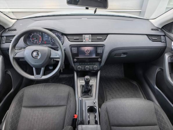 Skoda Octavia III (A7) Рестайлинг с пробегом 2018 года, цена 1 817 000 рублей, 58687 км, лифтбек, Автокод Объявления