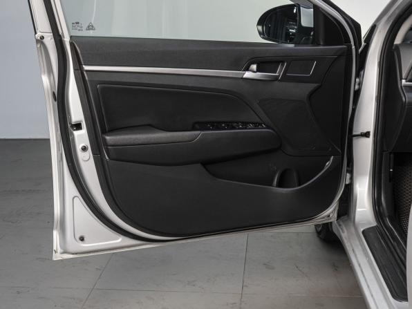 Hyundai Elantra VI (AD) Рестайлинг с пробегом 2019 года, цена 1 500 000 рублей, 113639 км, седан, Автокод Объявления