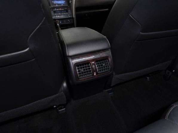 Toyota Camry VII (XV50) Рестайлинг с пробегом 2015 года, цена 2 080 000 рублей, 165987 км, седан, Автокод Объявления