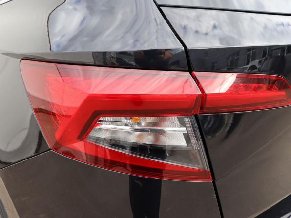 Skoda Karoq I Рестайлинг с пробегом 2024 года, цена 2 699 000 рублей, 63457 км, внедорожник, Автокод Объявления