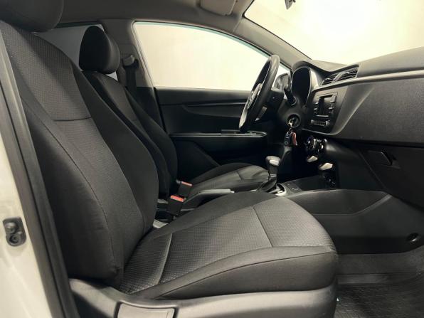 Kia Rio IV Рестайлинг с пробегом 2020 года, цена 1 570 000 рублей, 97500 км, седан, Автокод Объявления