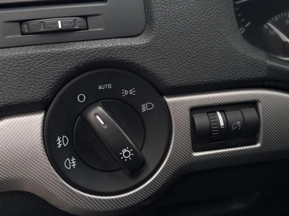 Skoda Octavia II (A5) Рестайлинг с пробегом 2012 года, цена 1 045 000 рублей, 109042 км, лифтбек, Автокод Объявления