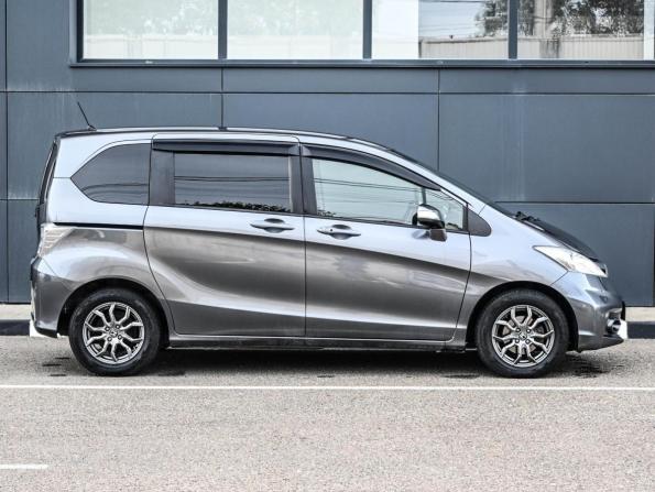Honda Freed I Рестайлинг с пробегом 2012 года, цена 999 000 рублей, 216211 км, компактвэн, Автокод Объявления