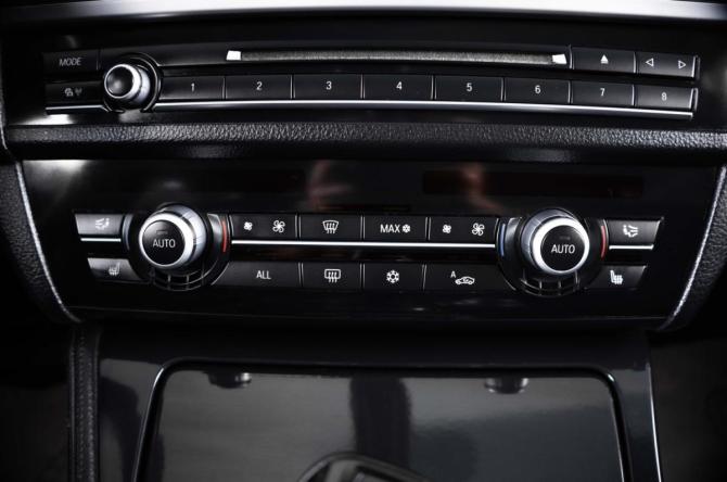 BMW 5 серии VI (F10/F11/F07) с пробегом 2012 года, цена 2 129 000 рублей, 331659 км, седан, Автокод Объявления