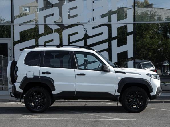 Lada (ВАЗ) Niva Travel I с пробегом 2022 года, цена 915 000 рублей, 103840 км, внедорожник, Автокод Объявления