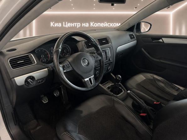 Volkswagen Jetta VI с пробегом 2013 года, цена 795 000 рублей, 267000 км, седан, Автокод Объявления