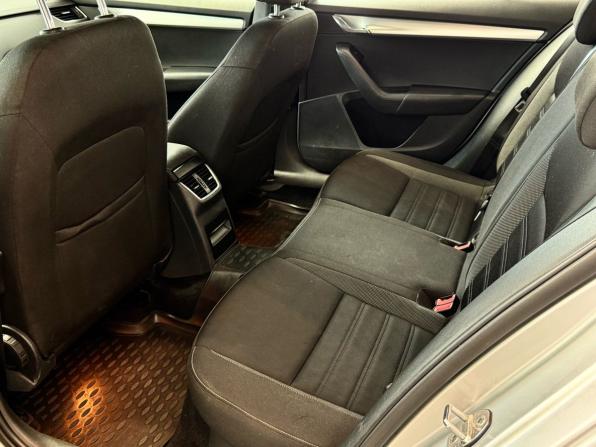 Skoda Octavia III (A7) Рестайлинг с пробегом 2017 года, цена 1 470 000 рублей, 146000 км, лифтбек, Автокод Объявления