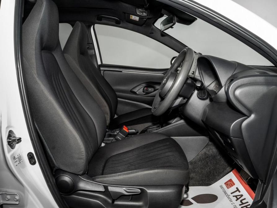 Toyota Yaris IV Иркутск  - изображение 5