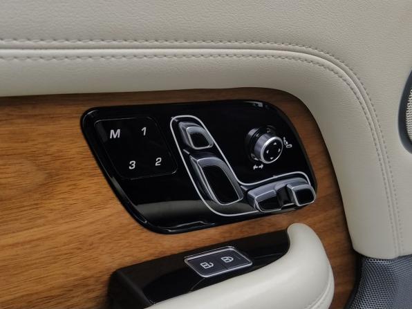 Land Rover Range Rover IV Рестайлинг с пробегом 2020 года, цена 7 500 000 рублей, 82000 км, внедорожник, Автокод Объявления