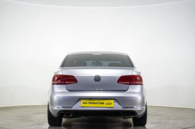 Volkswagen Passat B7 с пробегом 2012 года, цена 899 000 рублей, 221000 км, седан, Автокод Объявления