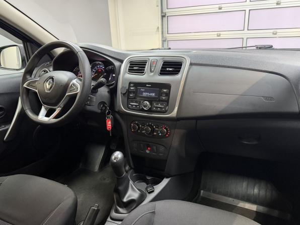 Renault Logan II Рестайлинг с пробегом 2019 года, цена 1 295 000 рублей, 75881 км, седан, Автокод Объявления