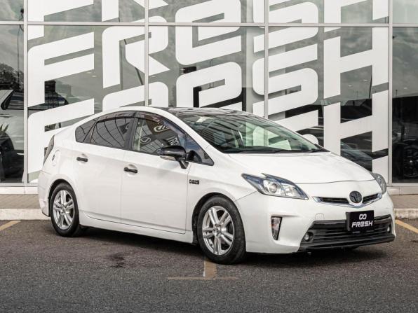 Toyota Prius III Рестайлинг (XW30) с пробегом 2012 года, цена 1 200 000 рублей, 175854 км, лифтбек, Автокод Объявления